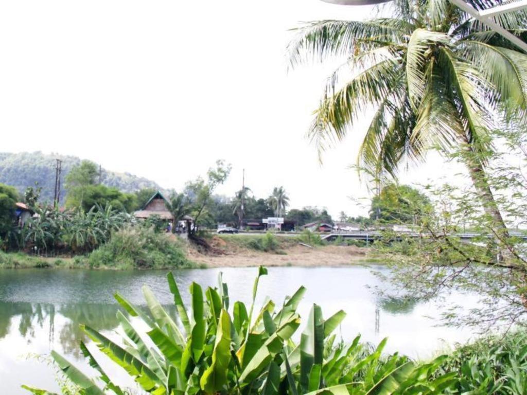 Rommai Rimnaam Resort Ranong Eksteriør billede